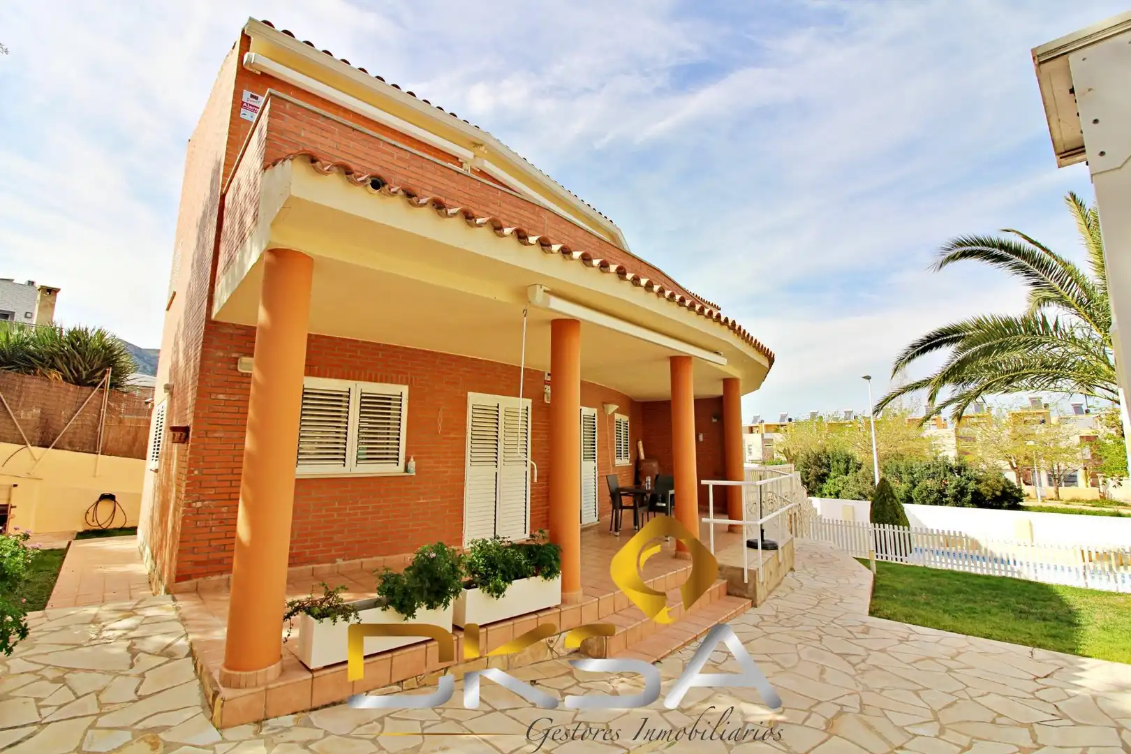 Vista exterior de Casa o xalet en venda en Oropesa del Mar / Orpesa amb Aire condicionat, Jardí privat i Terrassa
