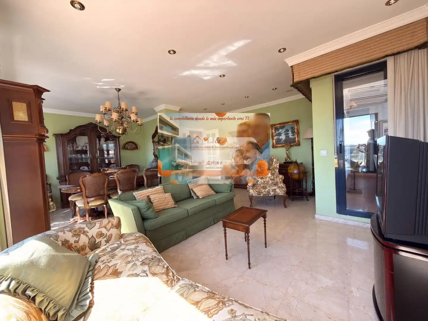 Sala de estar de Dúplex en venta en Castellón de la Plana / Castelló de la Plana con Calefacción, Parquet y Terraza