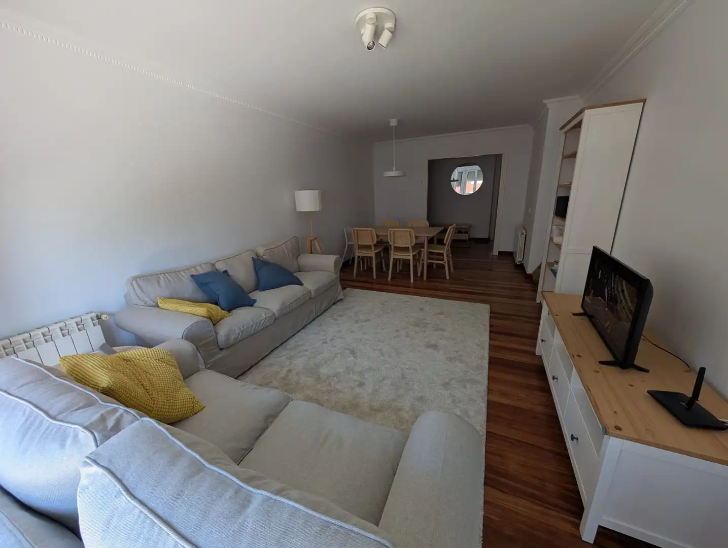 Flat for rent in Calle Arsenio Odriozola, Valdenoja