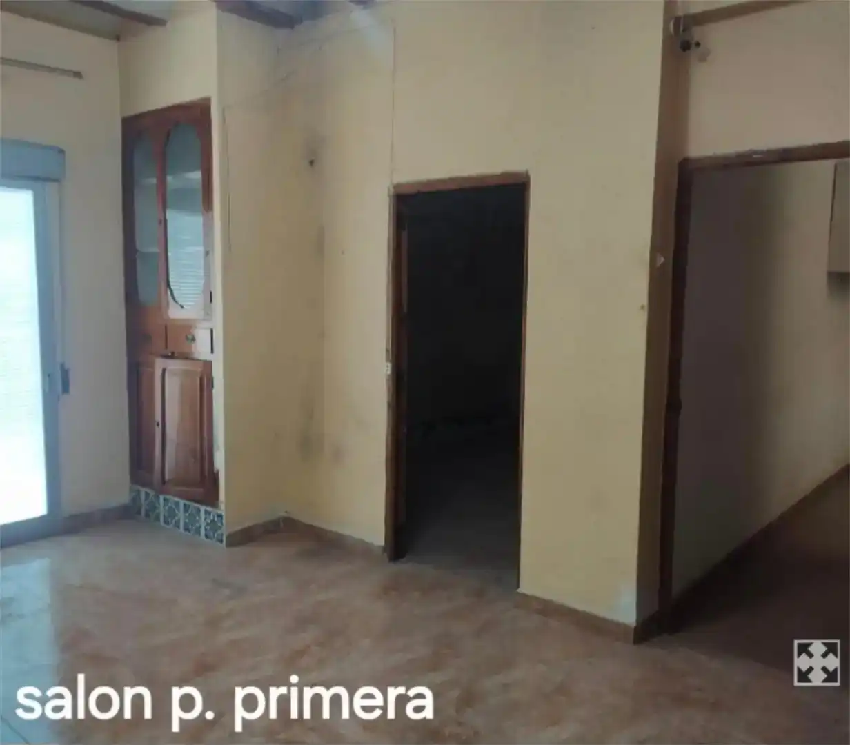 Piso en venta en Anna con Balcón