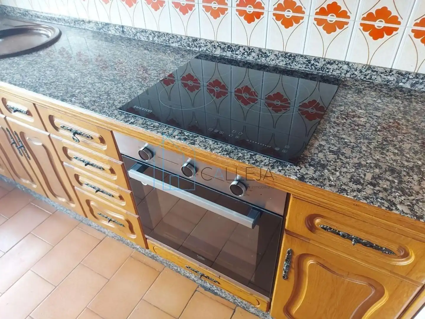 Cocina de Piso en venta en Ourense Capital  con Calefacción y Trastero