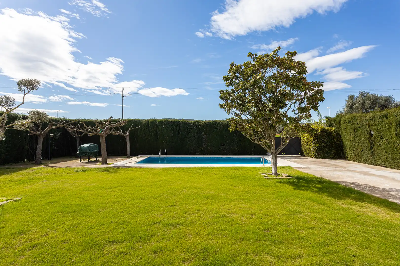 Piscina de Casa o chalet en venta en Llers con Aire acondicionado, Calefacción y Jardín privado