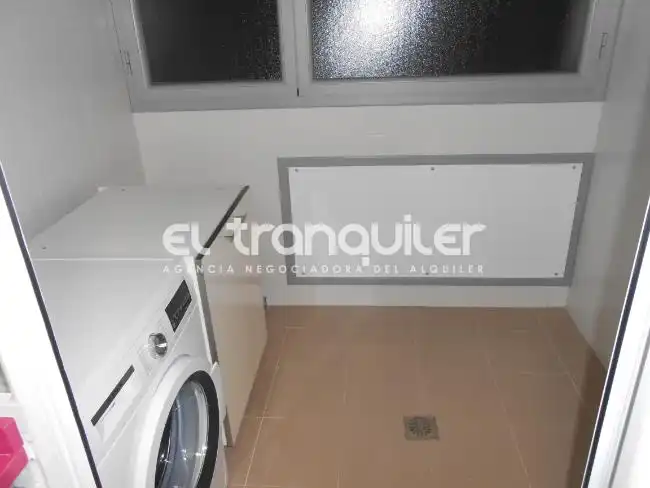 Cuina de Pis de lloguer en Alcorcón amb Aire condicionat, Traster i Rentadora