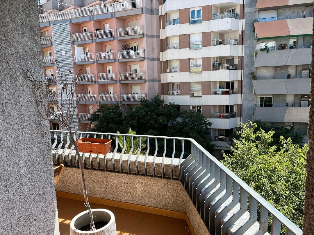Terraza de Piso en venta en Terrassa con Aire acondicionado, Calefacción y Amueblado
