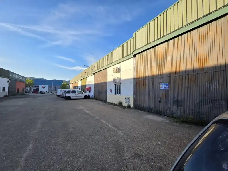 Nau industrial en venda a Miralvalle - Av. Virgen del Puerto - La Data, imagen 3
