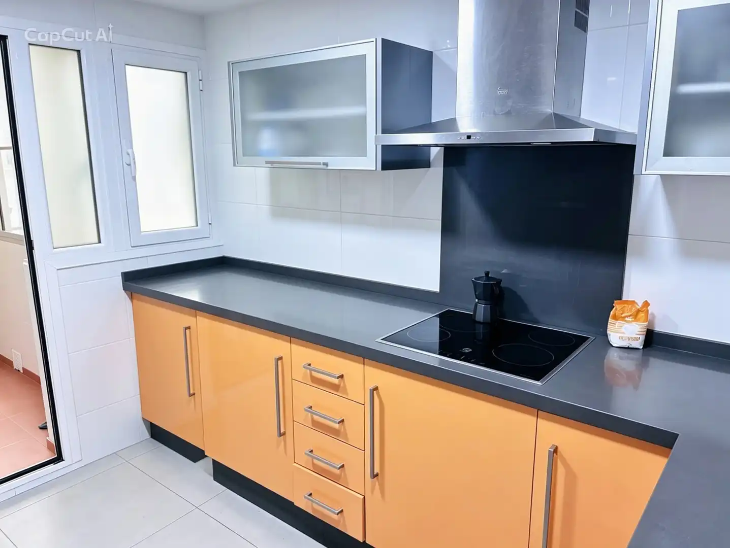 Kitchen of Flat for sale in Valencia  with Air Conditioner, Heating and Terrace