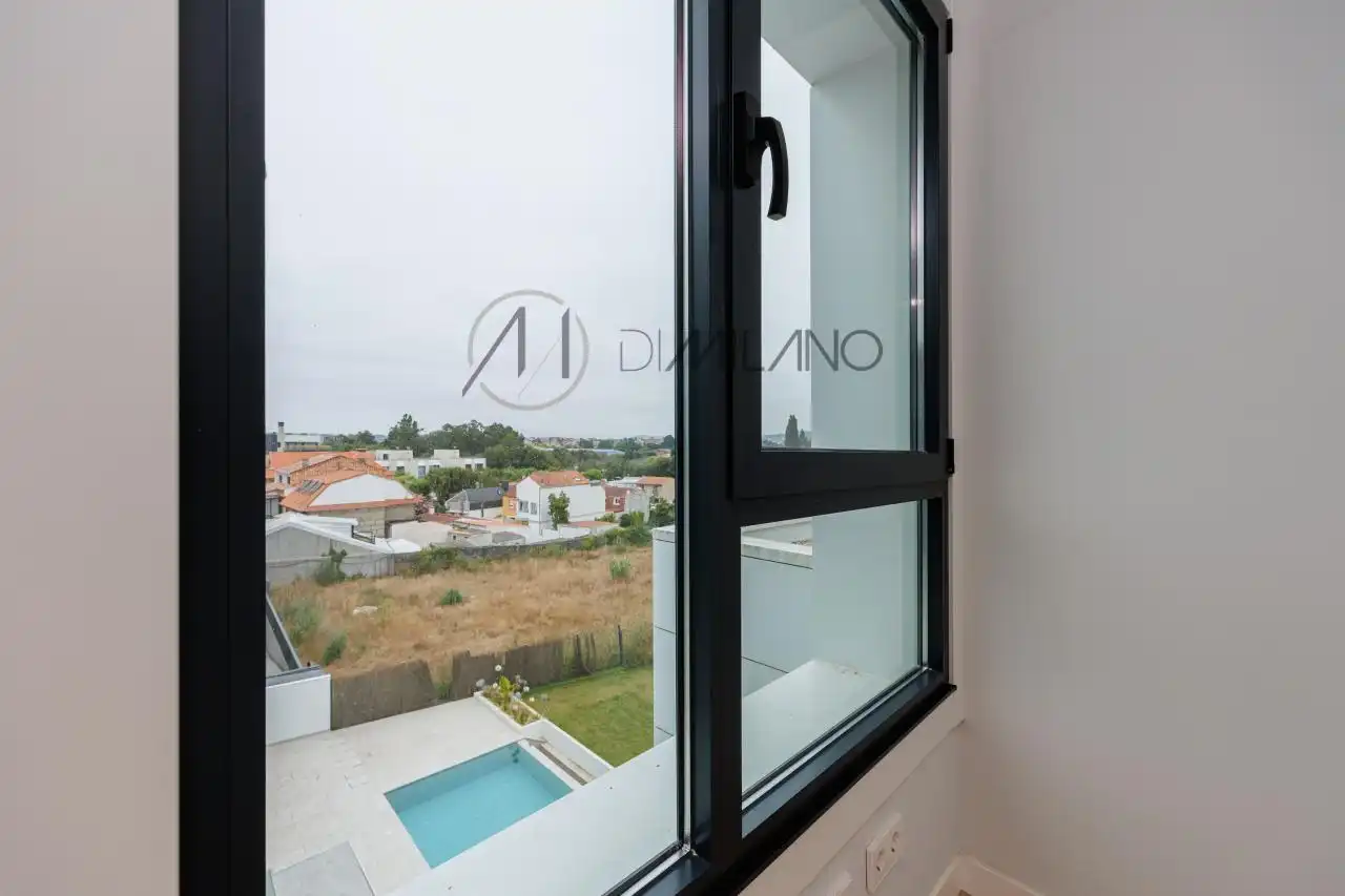 Terraza de Ático en venta en Vigo  con Calefacción, Terraza y Piscina