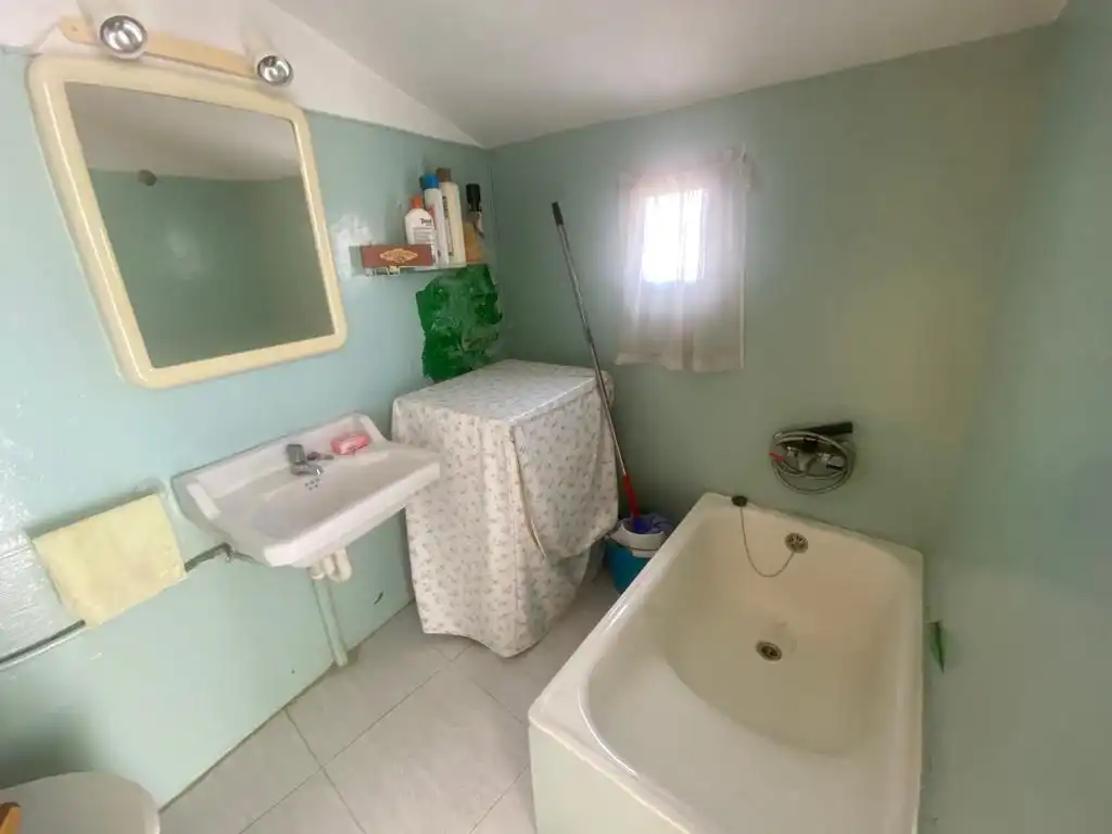 Baño de Casa o chalet en venta en Castejón del Puente con Calefacción, Jardín privado y Balcón