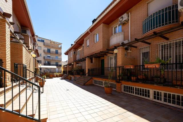 Casa adosada en Venta en Avenida Avenida Murcia, 15 en San Ildefonso