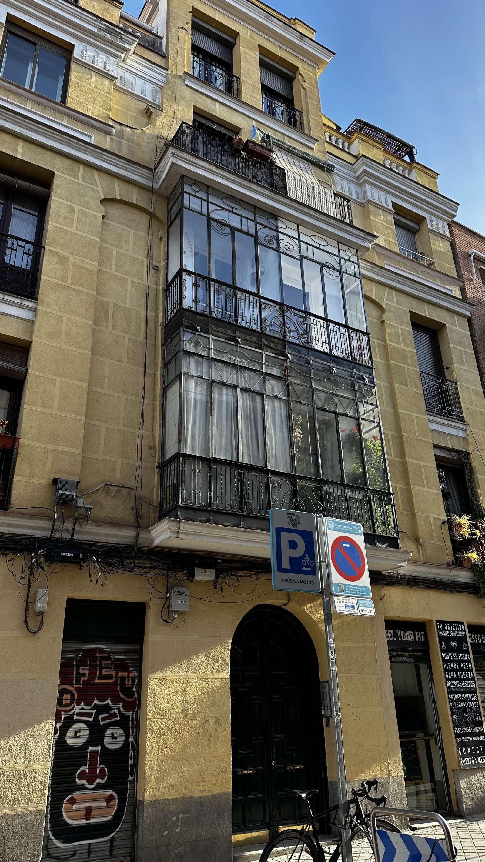 Vista exterior de Estudi per a compartir en  Madrid Capital amb Aire condicionat, Calefacció i Terrassa