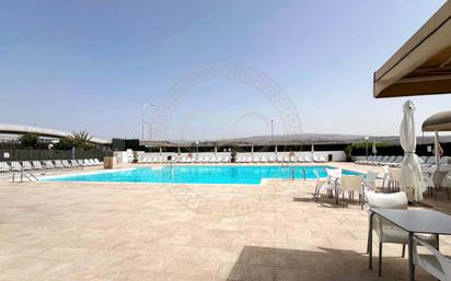 Schwimmbecken von Wohnungen zum verkauf in San Bartolomé de Tirajana mit Klimaanlage, Terrasse und Balkon