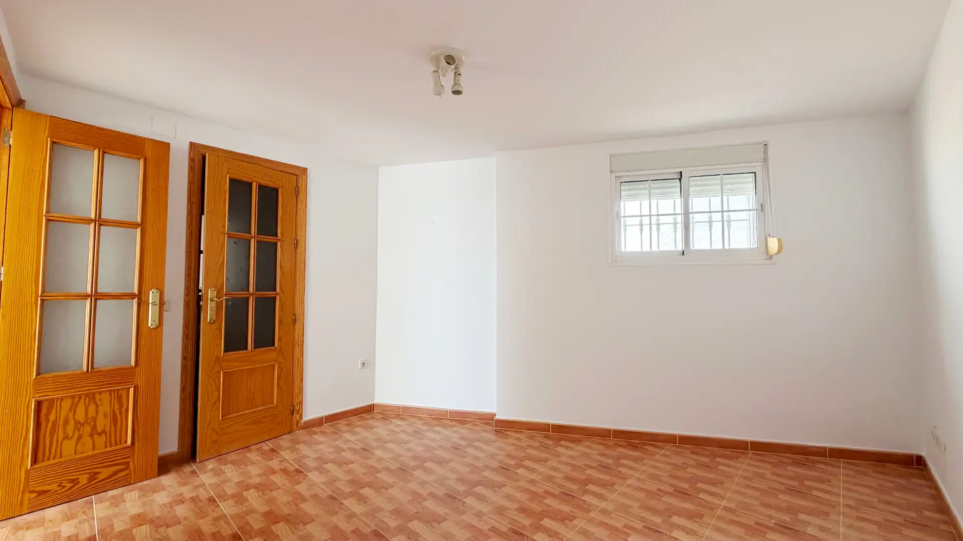 Casa adosada en venda en Marbella amb Aire condicionat, Terrassa i Balcó