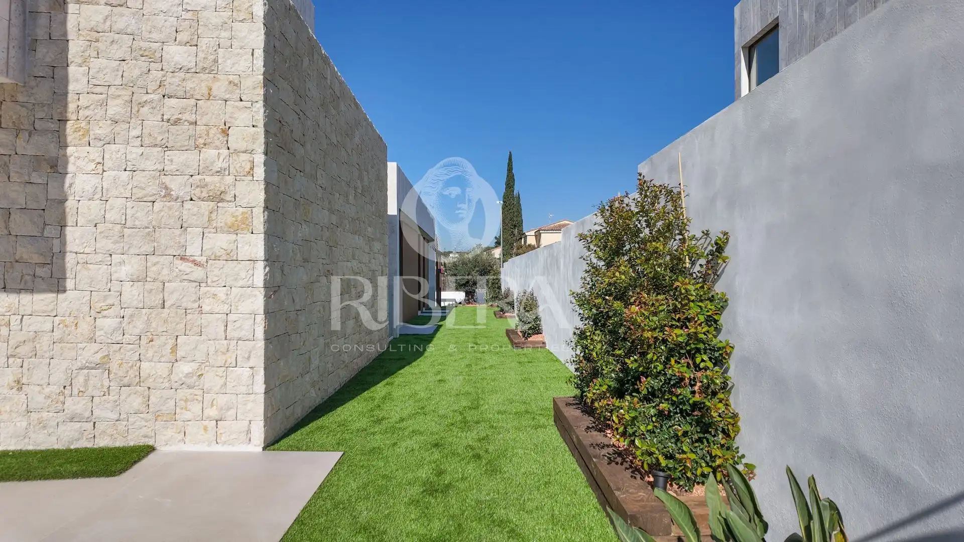 Vista exterior de Casa o chalet en venta en L'Eliana con Aire acondicionado, Calefacción y Jardín privado