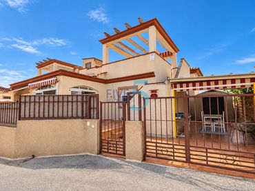 Bungalow amb piscina en venda a San Fulgencio