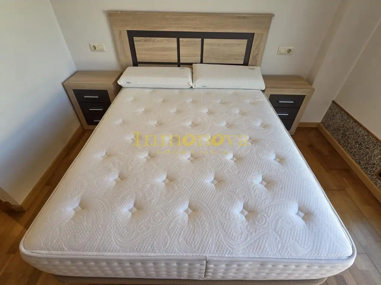 Schlafzimmer von Dachboden zur Miete in Salvaterra de Miño mit Heizung, Terrasse und Abstellraum