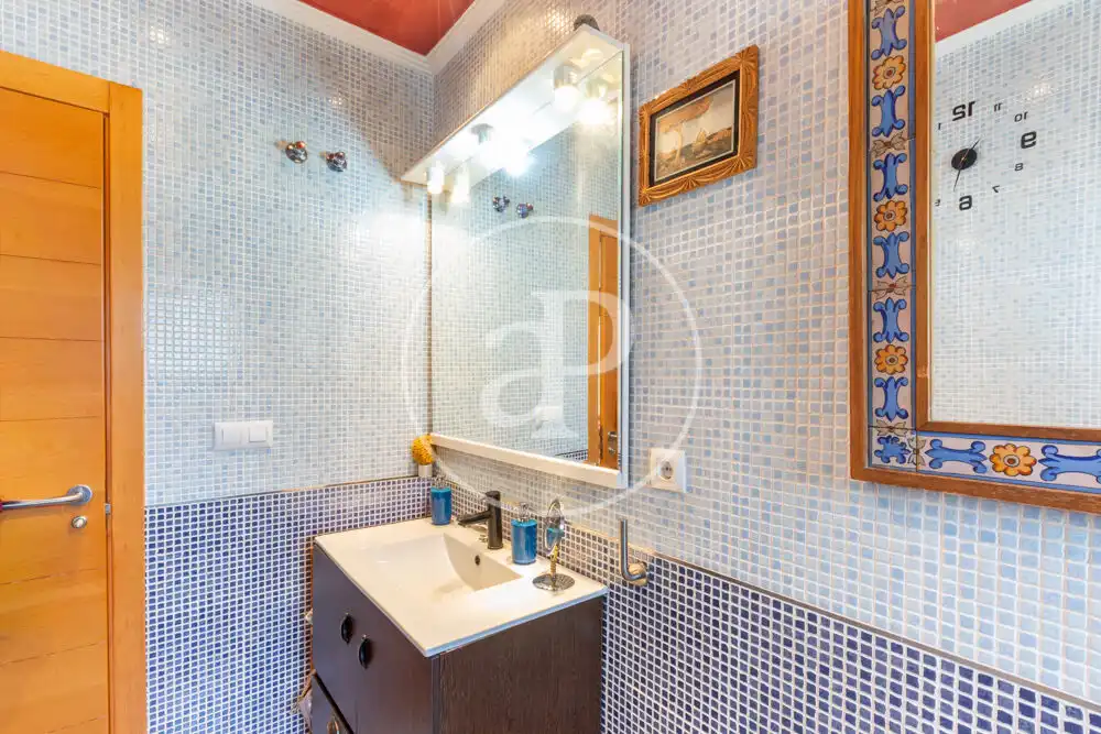 Bathroom of Houses for sale in Olocau  with Air Conditioner, Heating and Private garden