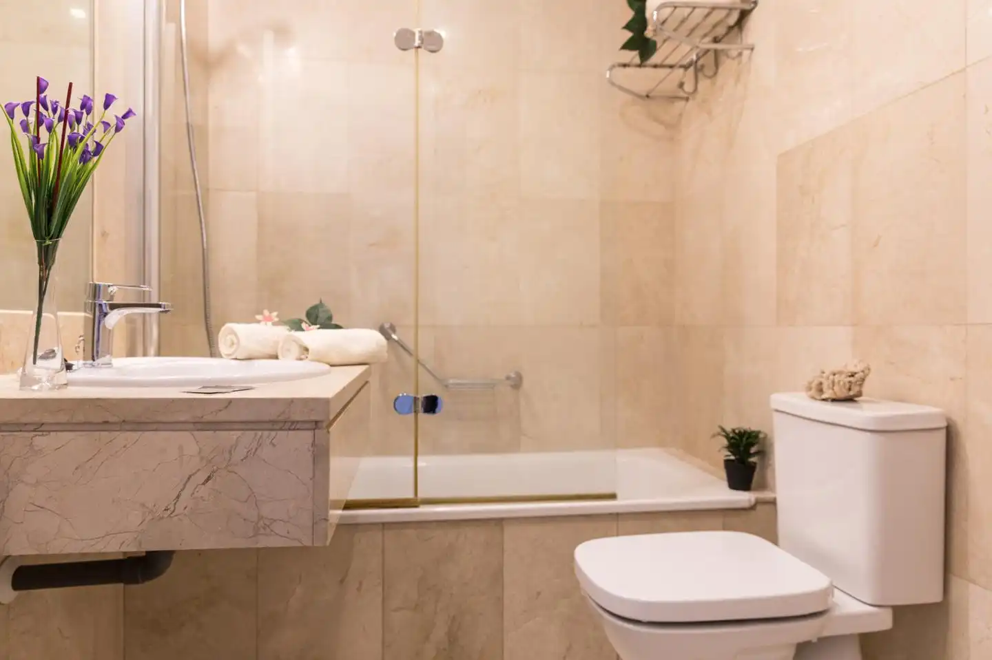 Bany de Àtic de lloguer en Madrid amb Aire condicionat, Calefacció i Parquet