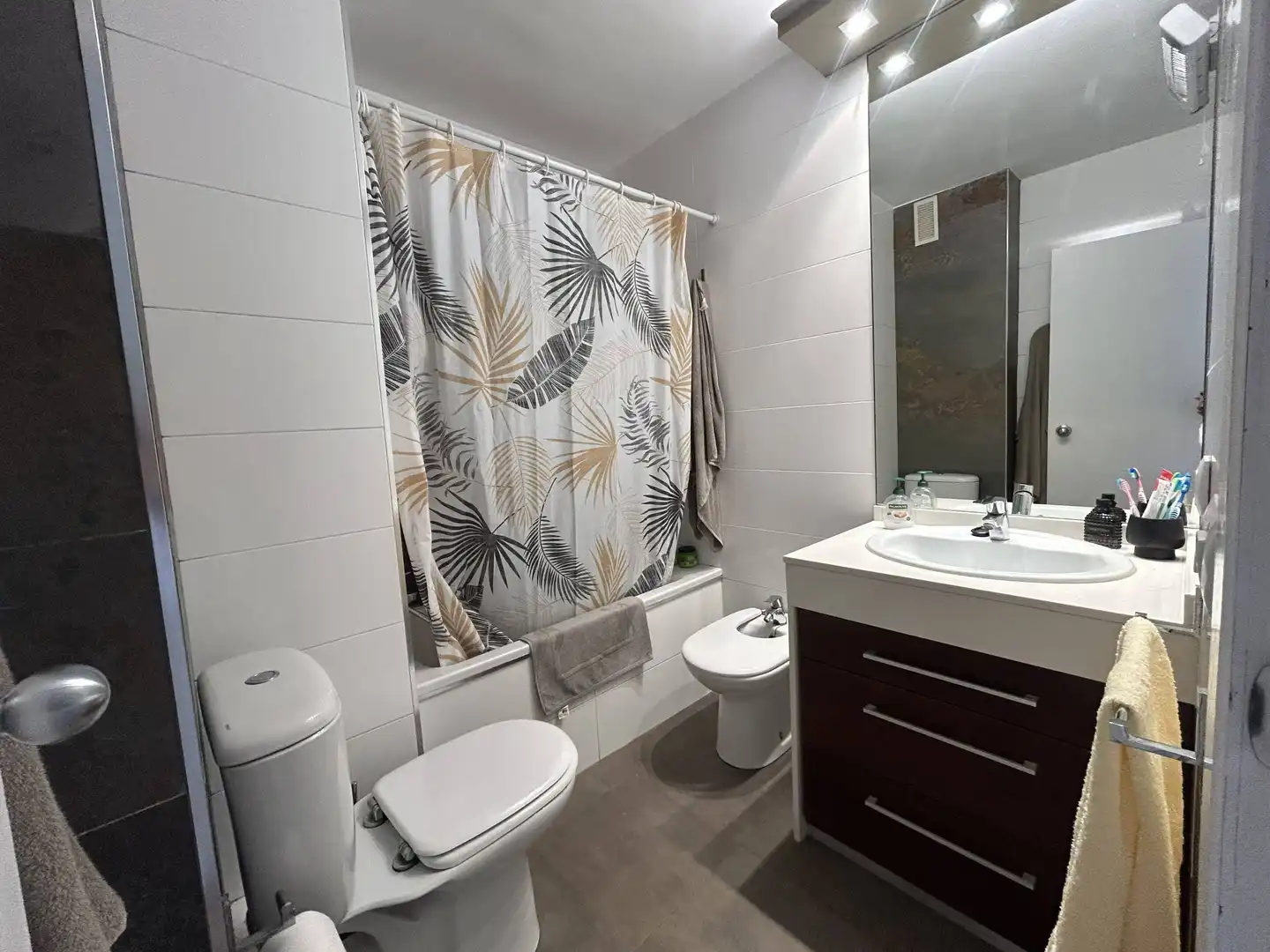 Bany de Apartament de lloguer en La Pobla de Farnals amb Moblat i Piscina comunitària
