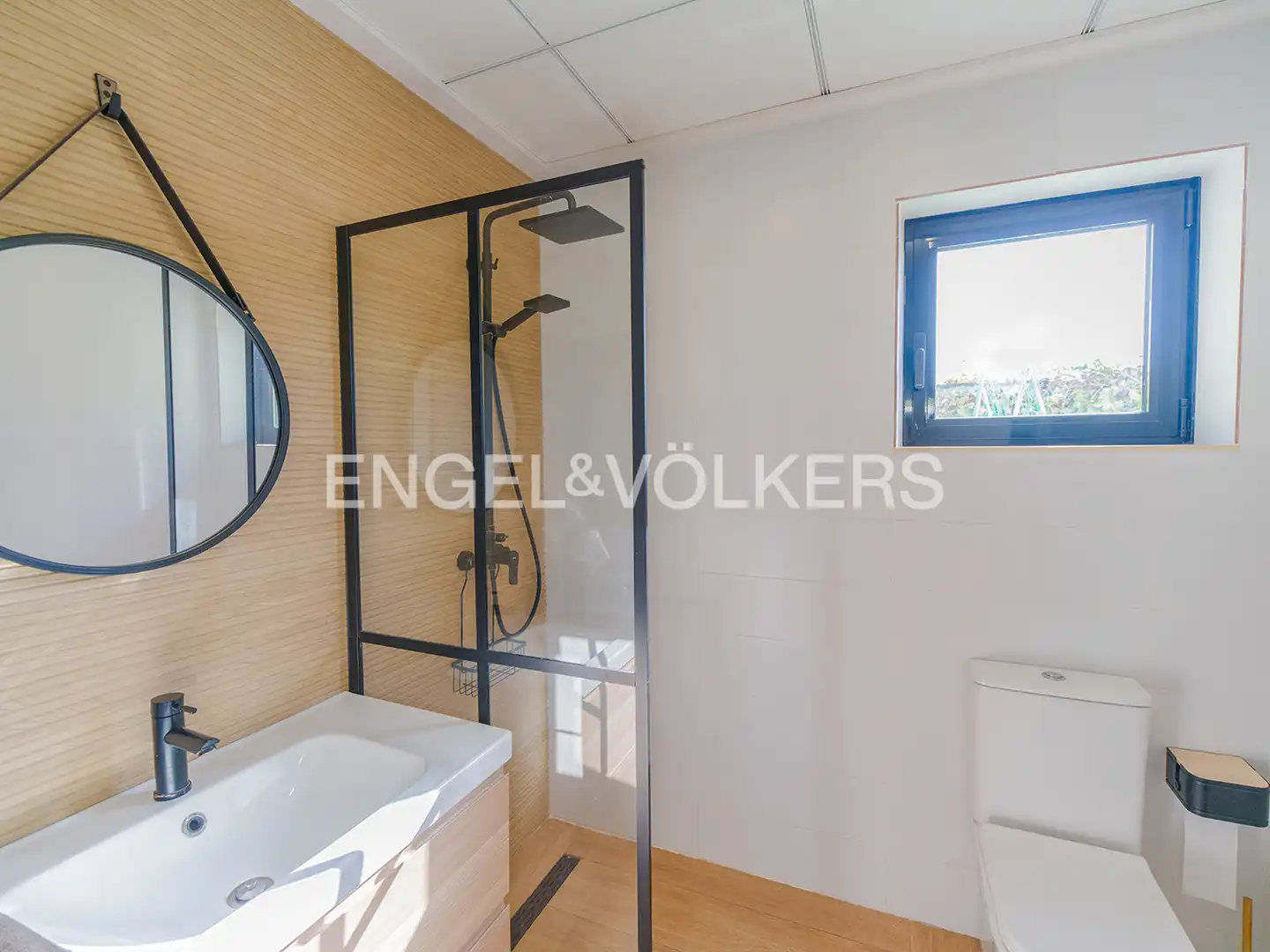 Baño de Casa o chalet en venta en Elche / Elx con Aire acondicionado, Calefacción y Jardín privado