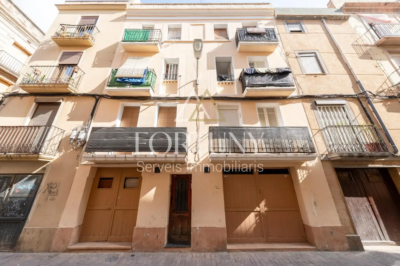 Vista exterior de Piso en venta en Reus