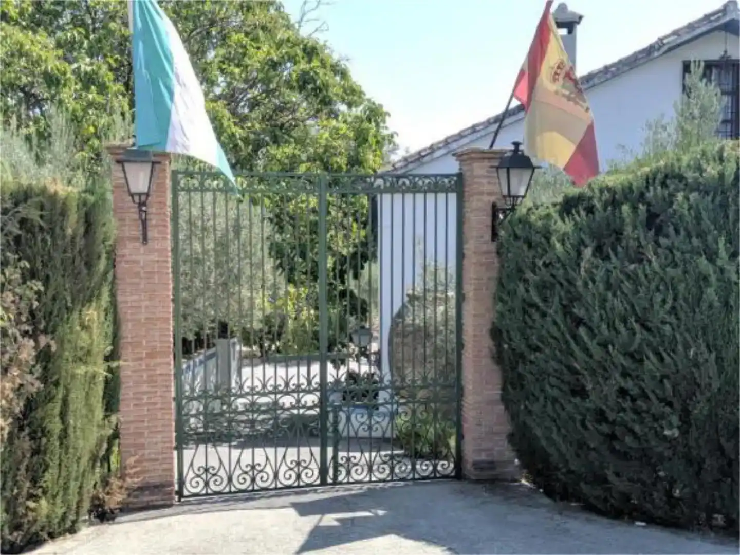 Vista exterior de Casa o chalet en venta en Baena con Piscina