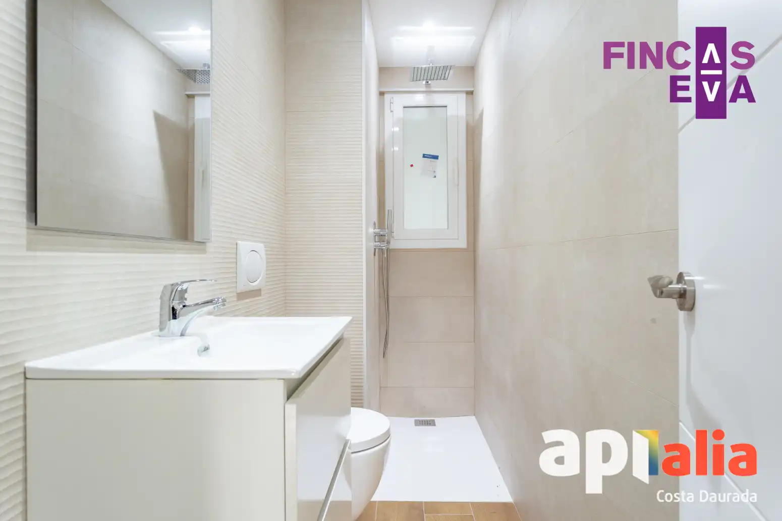 Baño de Piso en venta en Vila-seca con Piscina y Balcón