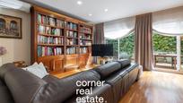 Living room of Single-family semi-detached for sale in Sant Cugat del Vallès  with Air Conditioner, Heating and Terrace