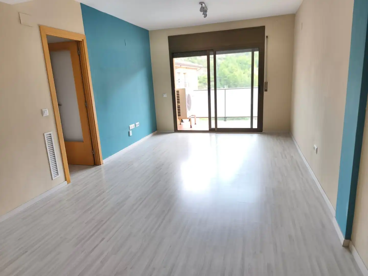 Sala de estar de Piso en venta en Monistrol de Montserrat con Aire acondicionado, Parquet y Terraza