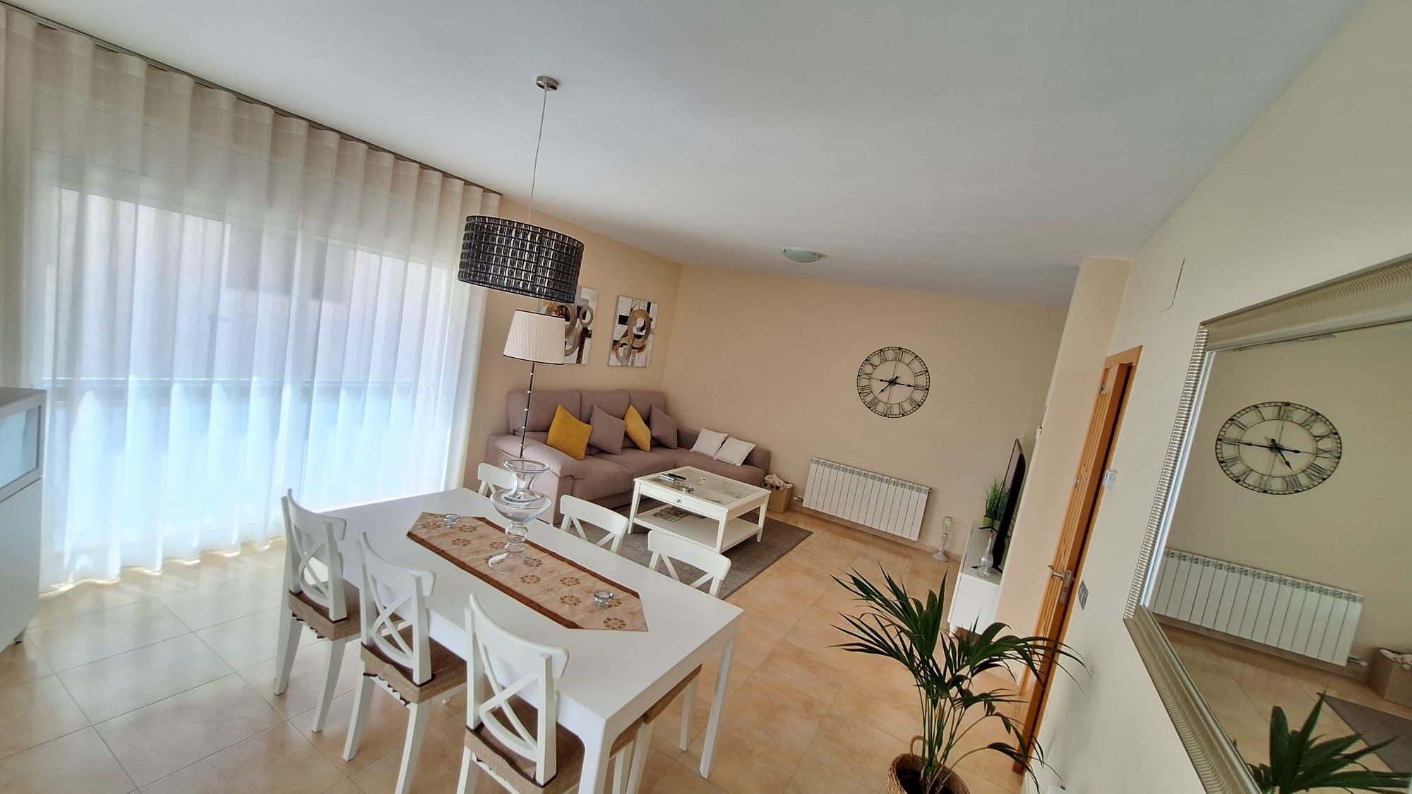 Sala d'estar de Casa adosada en venda en Sant Jaume dels Domenys amb Calefacció