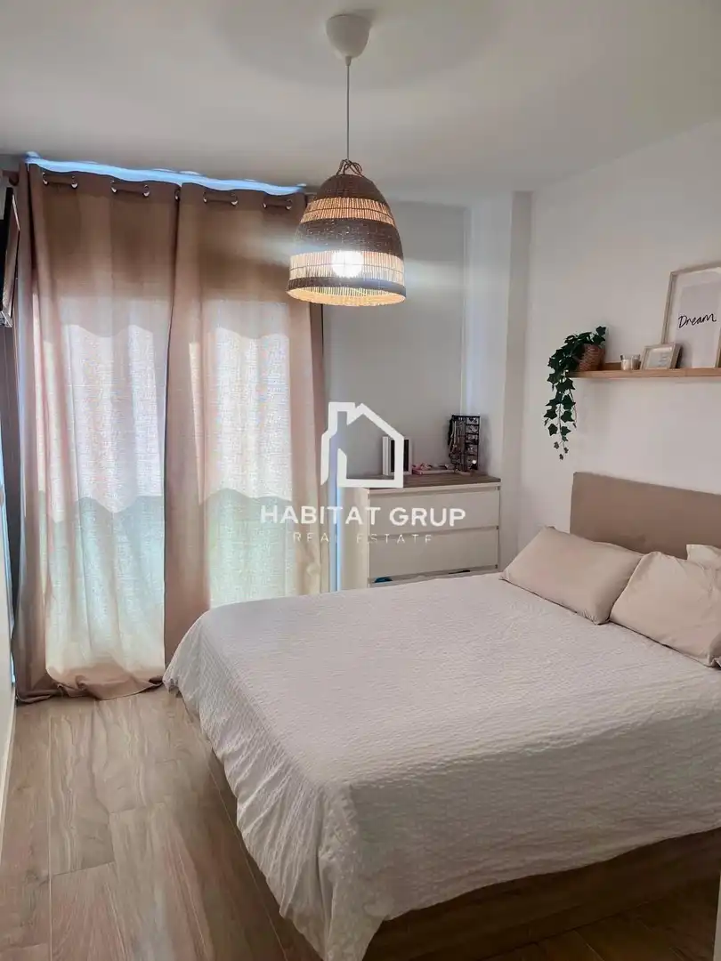 Dormitori de Pis en venda en Lloret de Mar amb Aire condicionat, Terrassa i Piscina comunitària