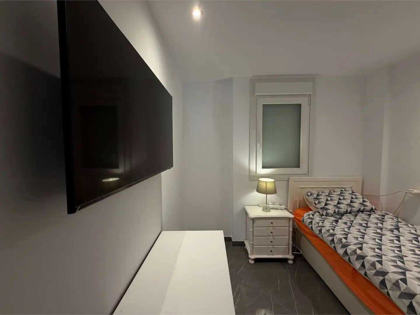 Habitación de Piso en venta en Fuengirola con Terraza, Amueblado y Piscina comunitaria