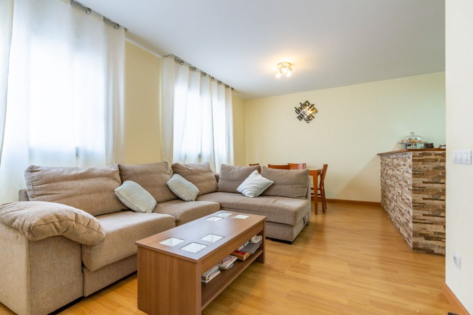 Sala d'estar de Pis en venda en Reus amb Aire condicionat i Parquet