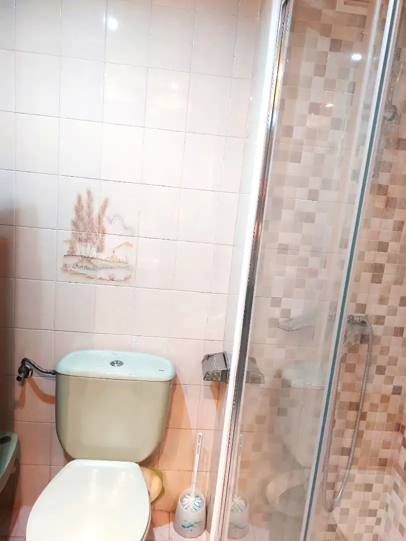 Baño de Piso en venta en Valencia con Aire acondicionado, Horno y Balcón