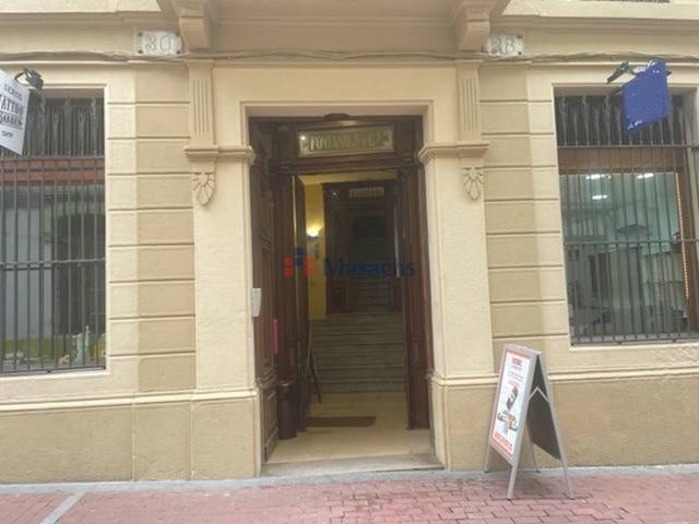 Oficina en Alquiler en Barri del Centre