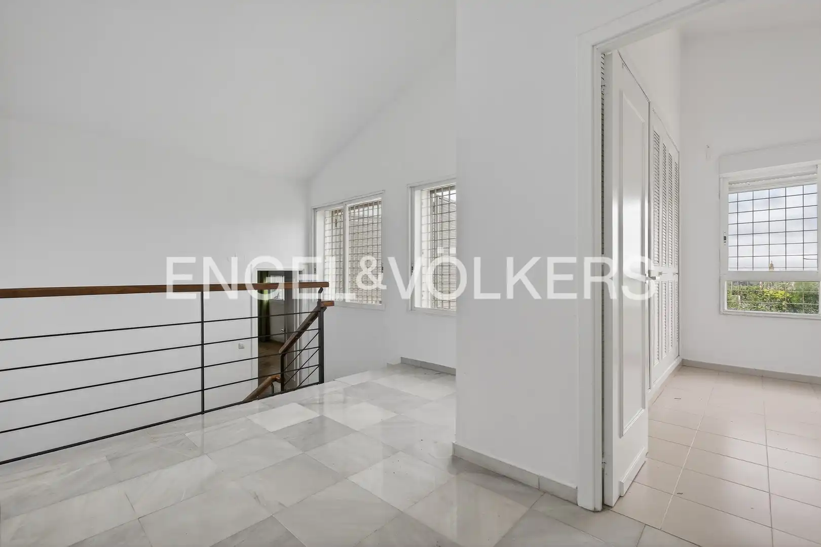 Houses for sale in Tomares  with Air Conditioner, Heating and Private garden