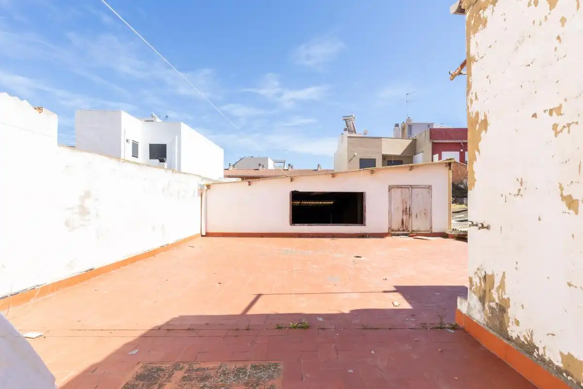 Vista exterior de Casa o xalet en venda en Tavernes Blanques amb Calefacció, Terrassa i Balcó