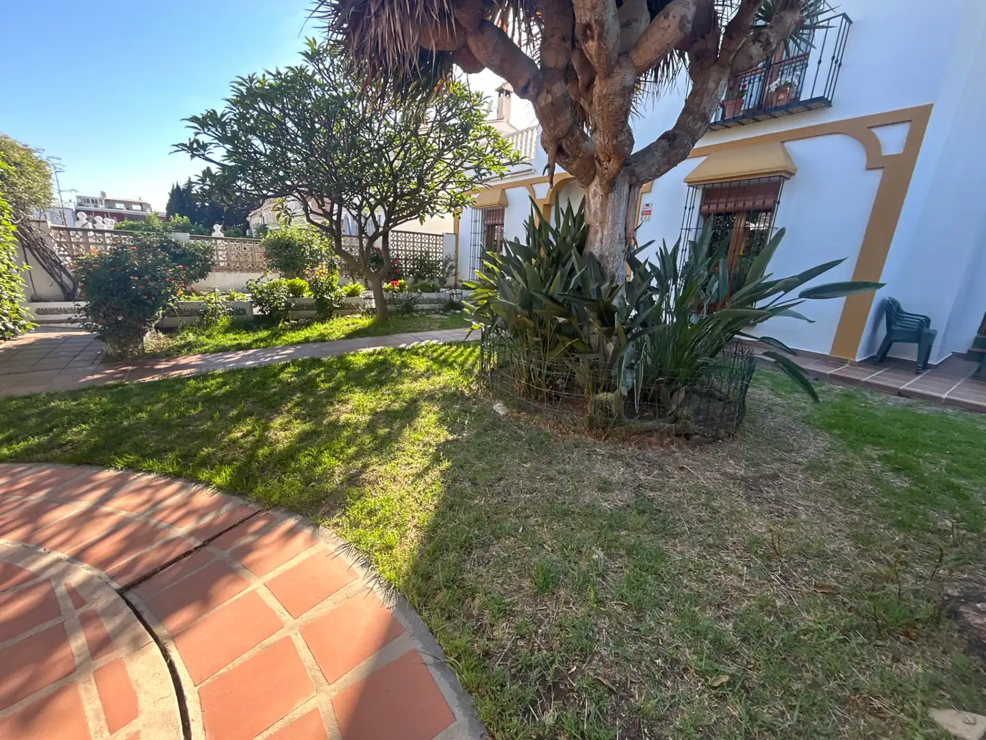 Jardí de Casa adosada en venda en Vélez-Málaga amb Aire condicionat, Calefacció i Jardí privat