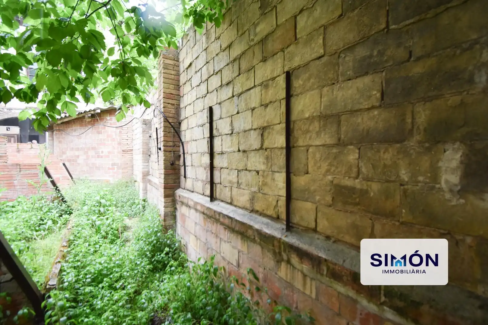 Exterior view of Houses for sale in Avinyó