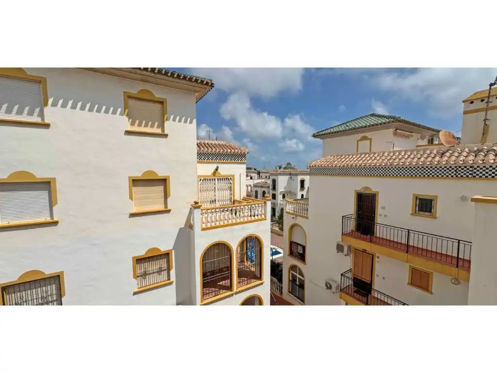 Maisonette zum Verkauf in Calle Adelfas, Cañada del Molino