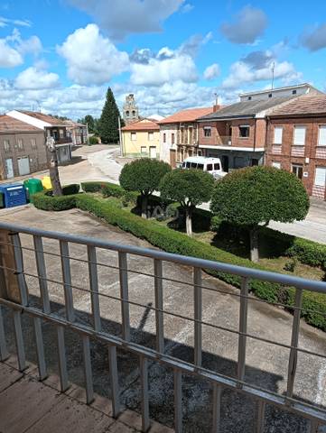 Casa-chalet en Venta en Villamontán de la Valduerna