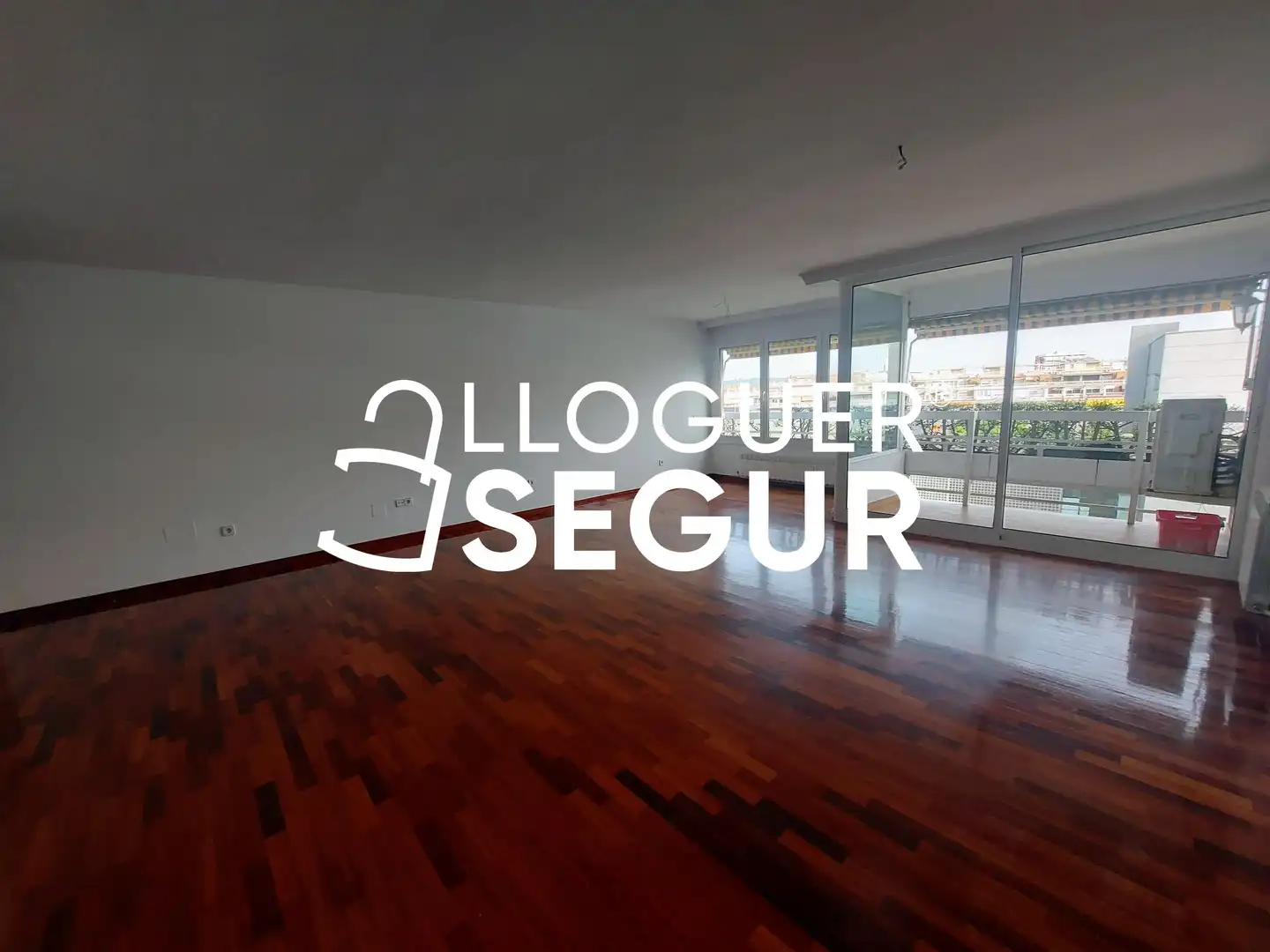 Sala de estar de Piso de alquiler en Barcelona con Aire acondicionado, Calefacción y Terraza