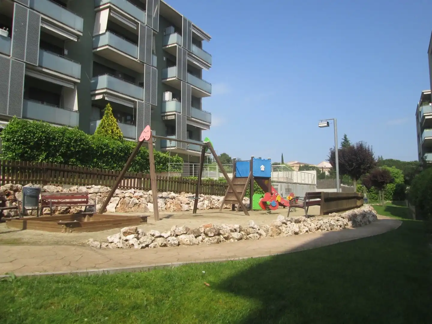 Aparcament de Pis en venda en Sant Cugat del Vallès amb Aire condicionat, Calefacció i Terrassa