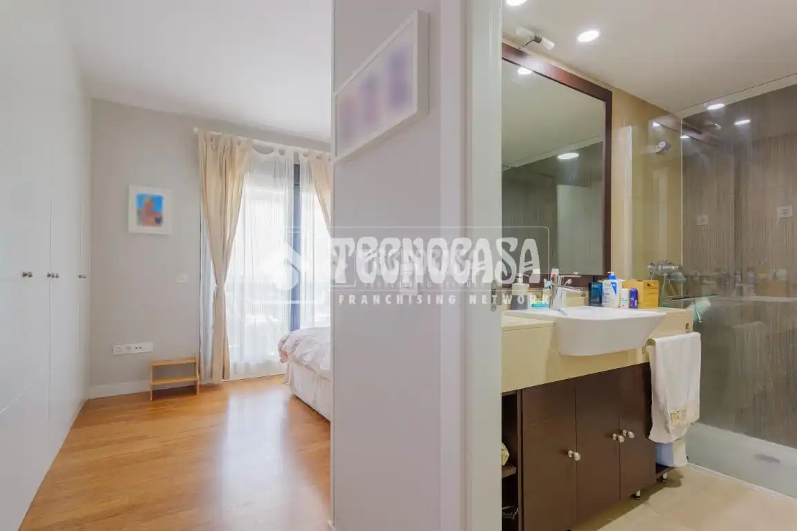 Habitación de Piso en venta en Tres Cantos con Aire acondicionado, Terraza y Amueblado