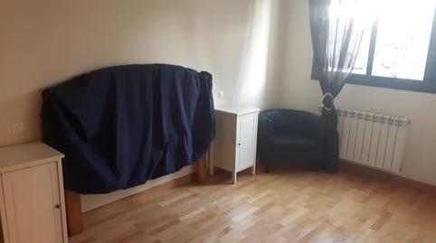 Foto 5 de Piso de alquiler en Avenida Avenida San Juan de la Peña, 180, Avda. Cataluña,  Zaragoza Capital