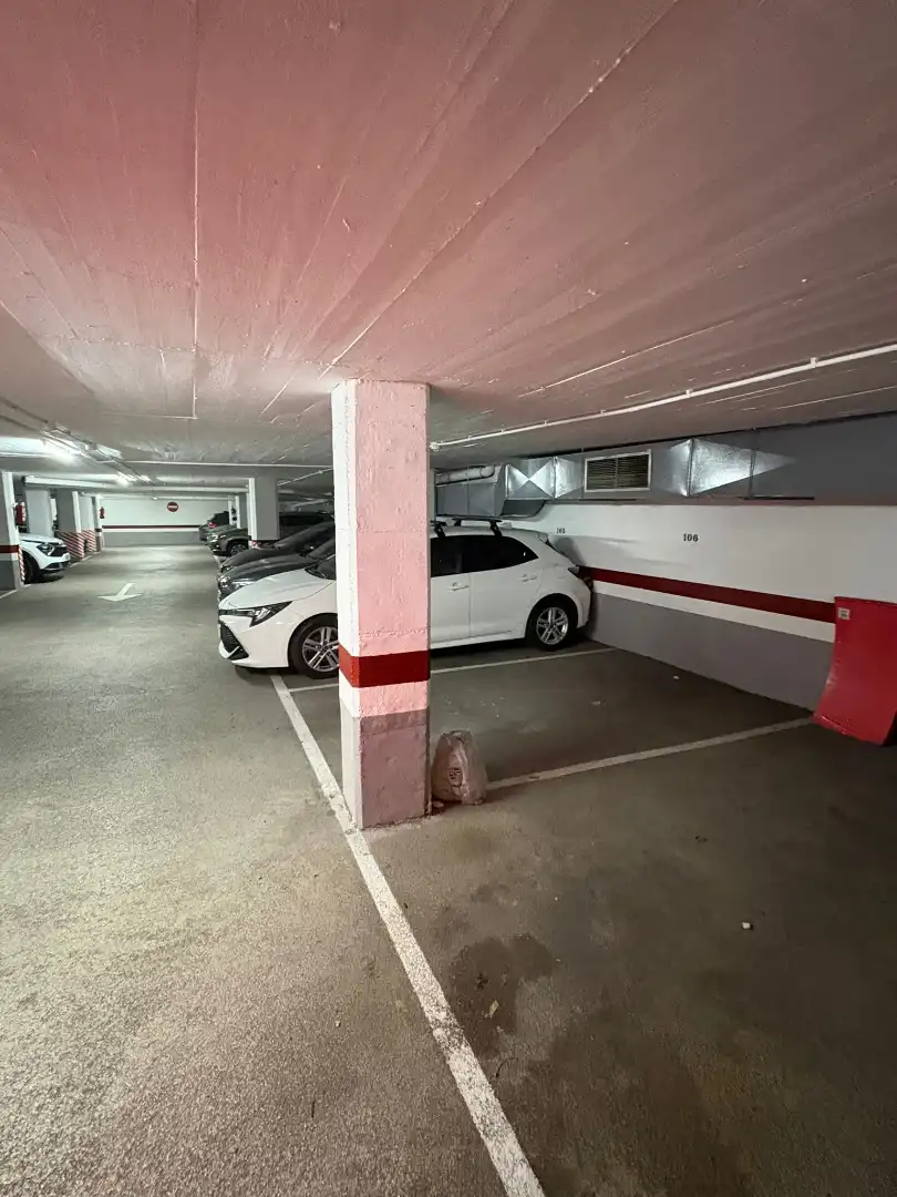 Einzelparkplatz mit Aufzug zum Verkauf in Travessera de les Corts, imagen 3