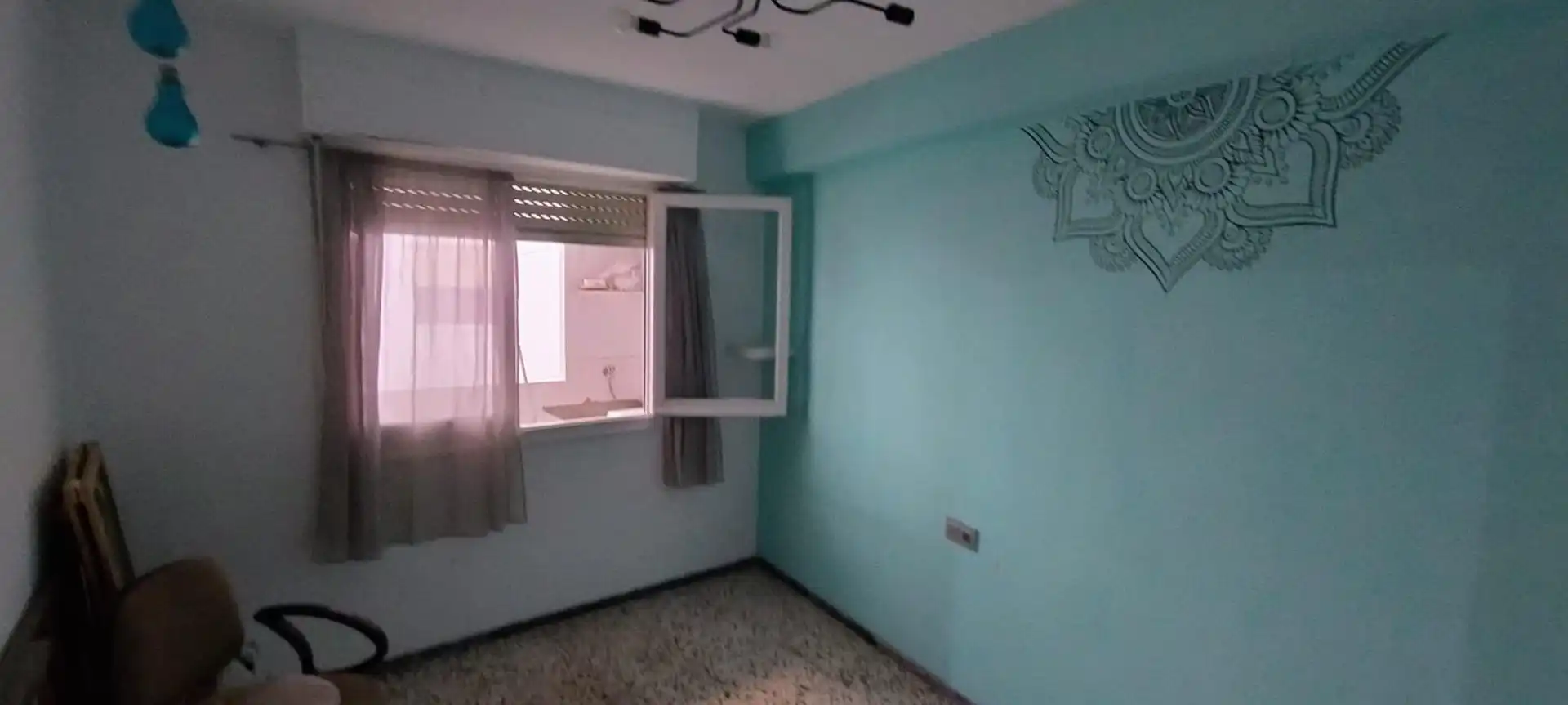 Habitación de Piso en venta en Alicante / Alacant con Terraza y Balcón