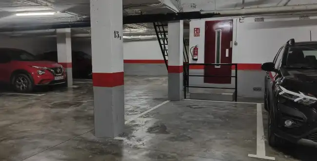 Aparcament de Garatge en venda en Girona