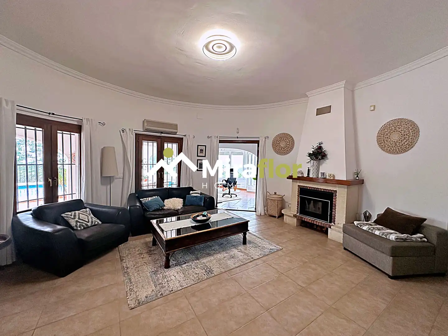 Chalet con piscina en venta en Calle los Almendros, imagen 9