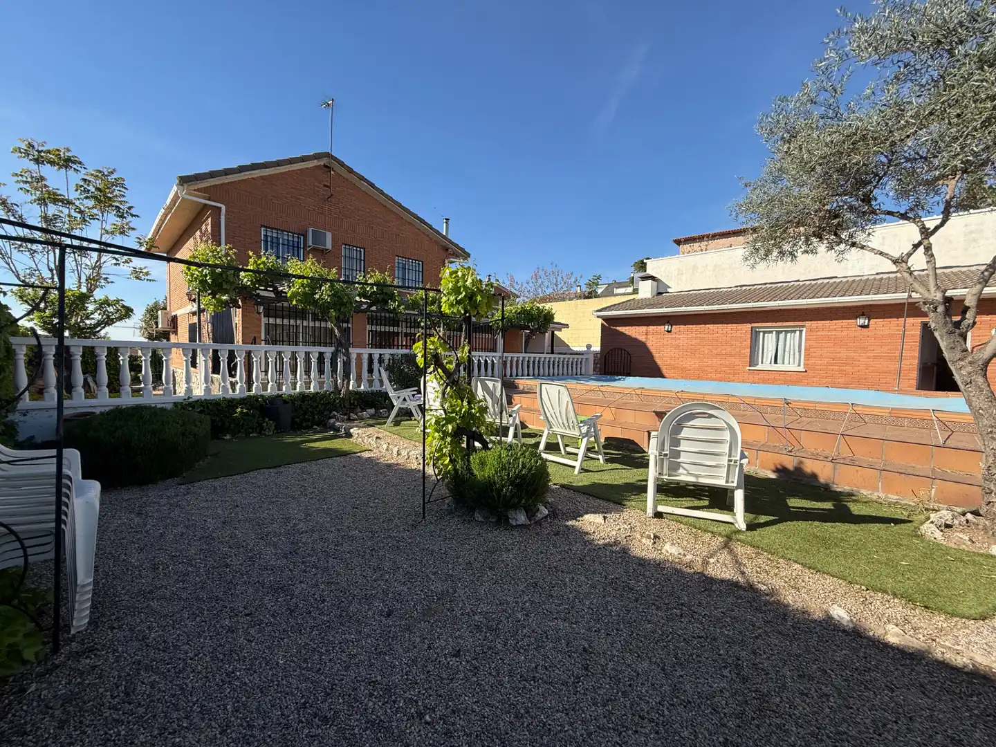 Garden of Houses for sale in Arganda del Rey  with Air Conditioner, Heating and Private garden