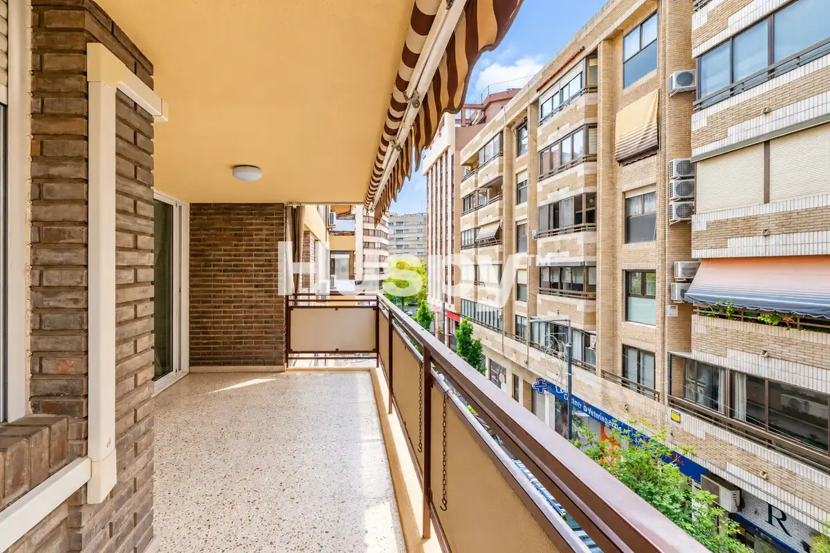 Piso con ascensor en venta en Carrer Italia